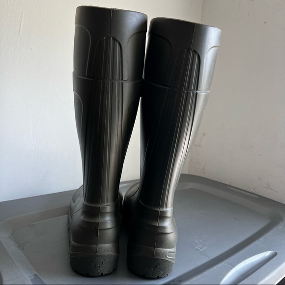 2 pair of boots Bundle Season Sale🥾 - Picture 5 of 11